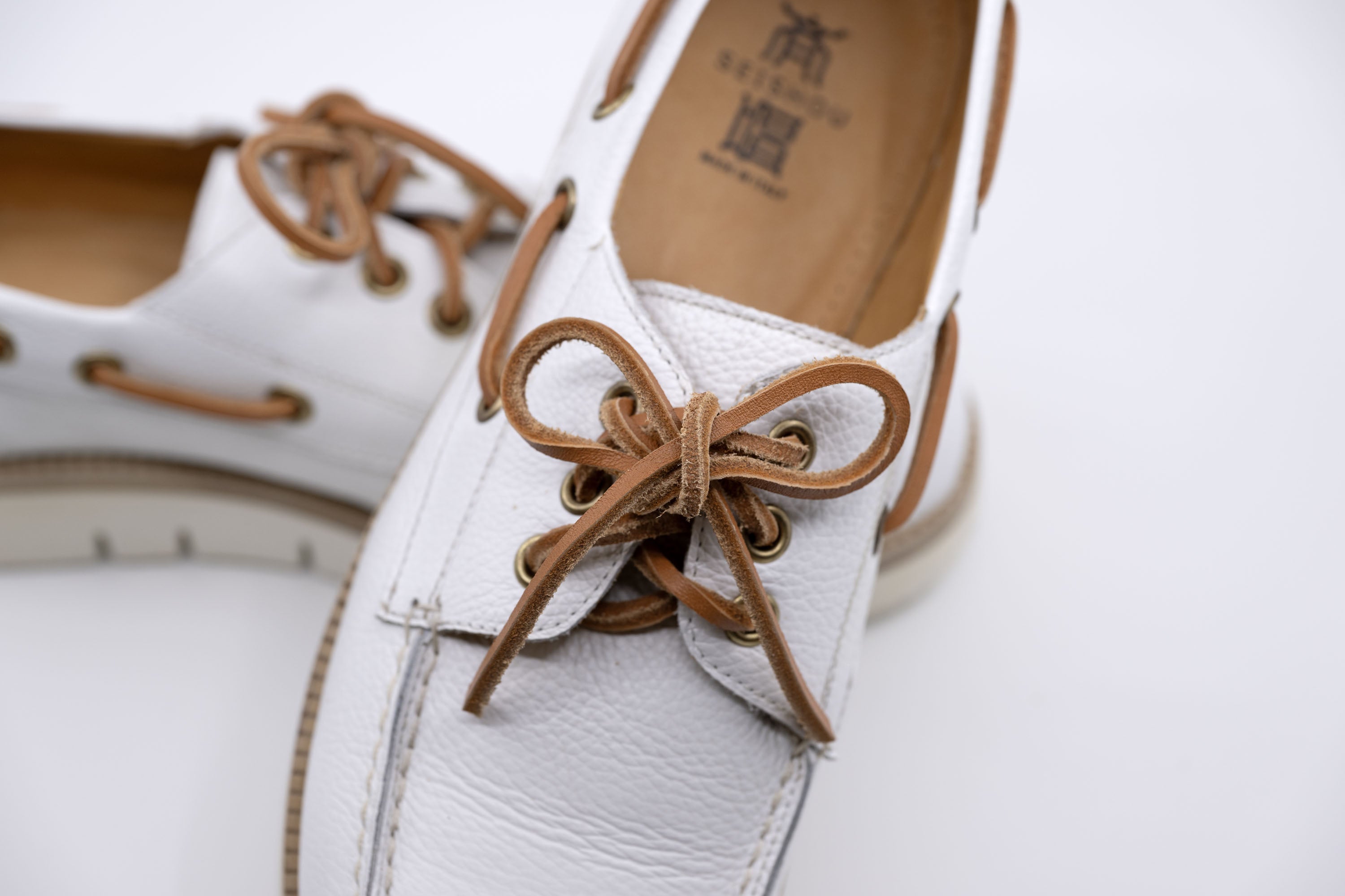 White boat shoes store womens